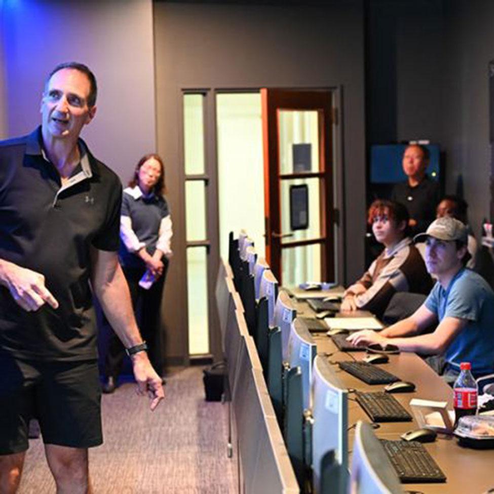 Seidenberg School of CSIS Professor Joe Acampora and his students in the Cybersecurity War Room at Pace University’s Pleasantville Campus