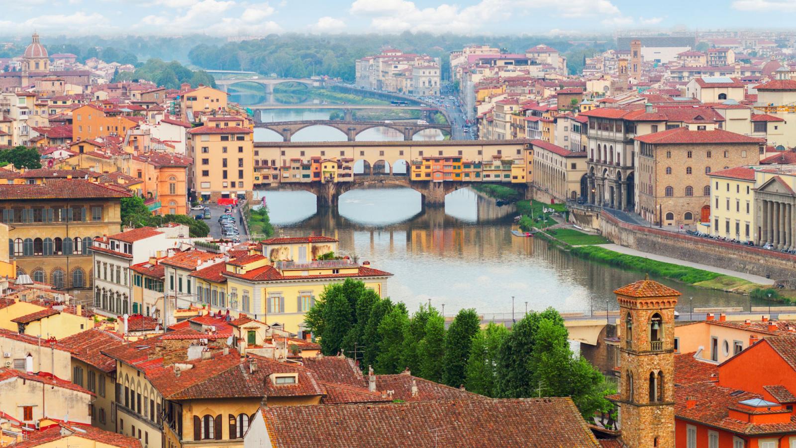wide aerial view of the city of Florence, Italy