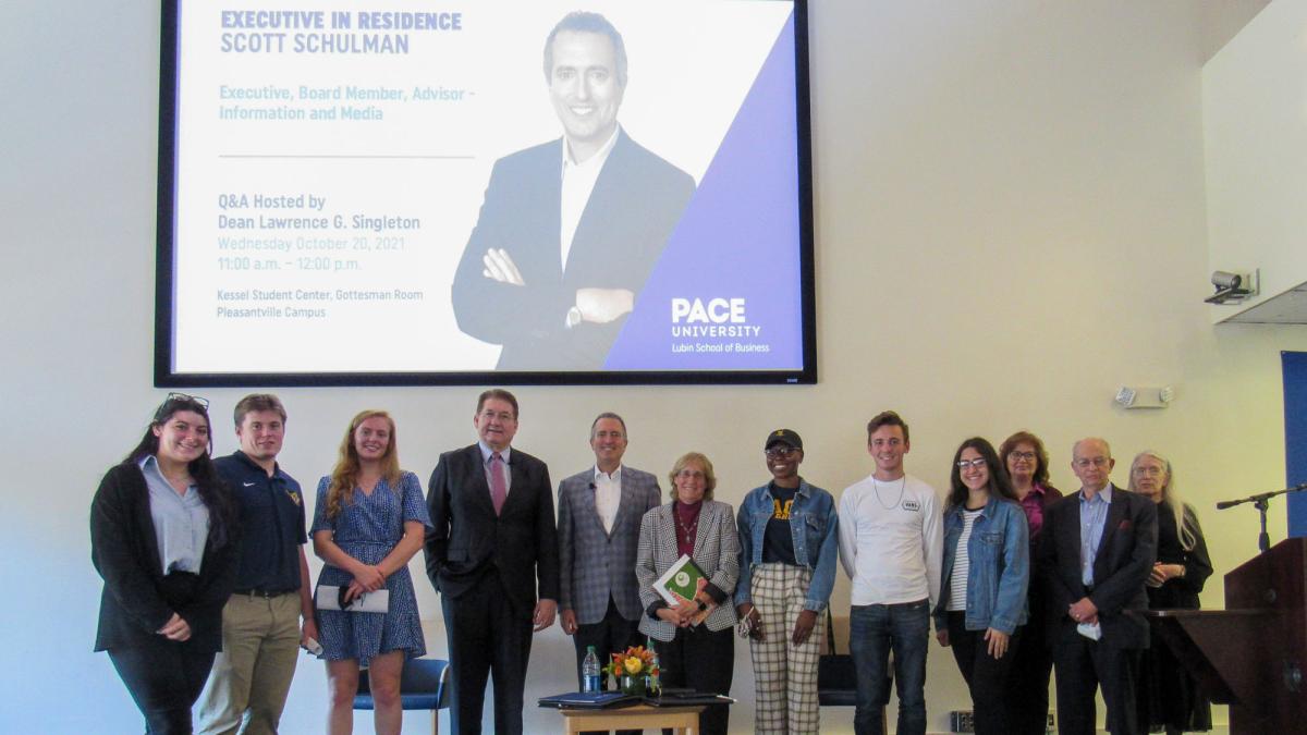 Lubin students with Fall 2021 Executive in Residence Anthony Kuczinski '81