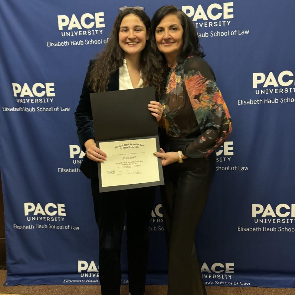 Elisabeth Haub School of Law at Pace University alumna Deborah Gross-Quatrone and daugther, Gigi Quatrone