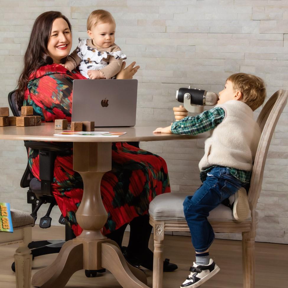 Elisabeth Haub School of Law at Pace University alumna Cari Rincker '07 with her children
