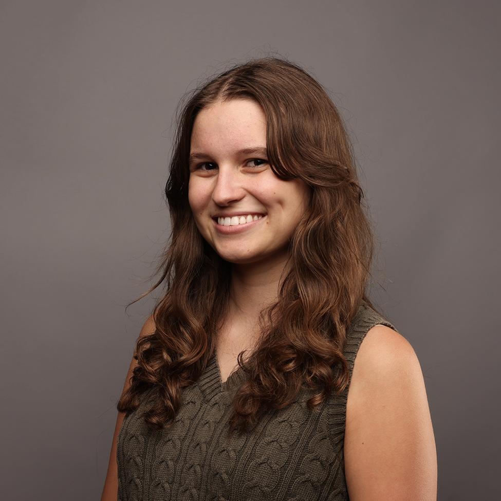 Bianca Mazur, student at Pace University studying BBA in Sports Marketing, MS in Social Media and Mobile Marketing.