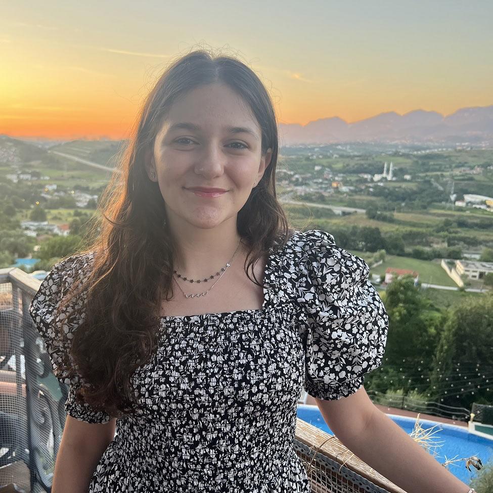 Melissa Bushi, Student Aide at Pace University’s Pforzheimer Honors College