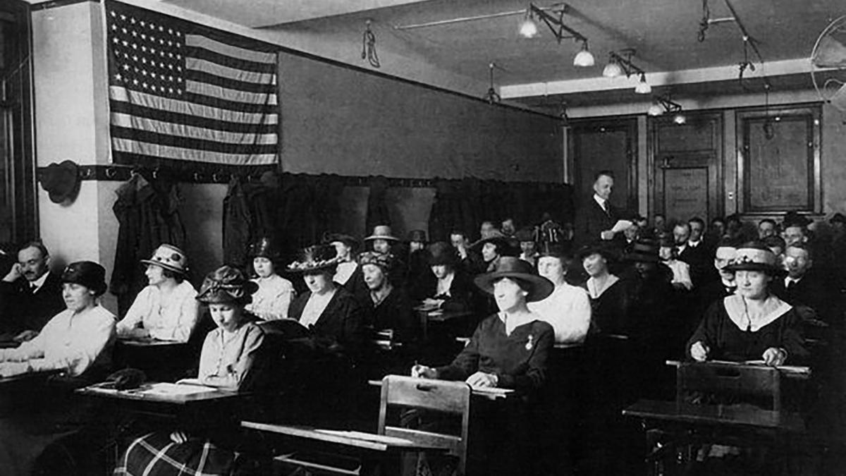 A 1916 Pace Institute classroom