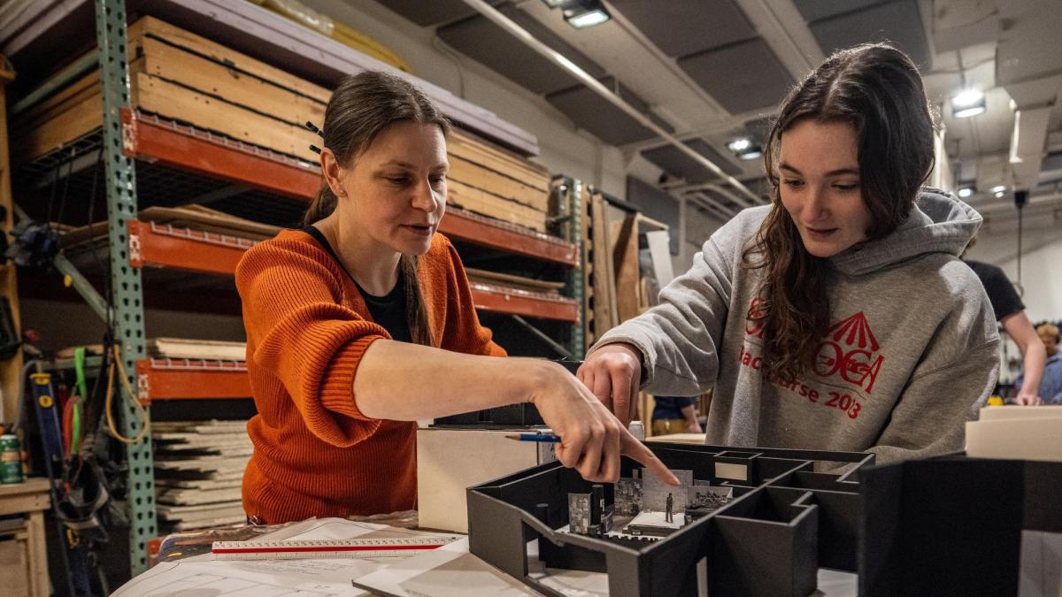 Professor April Bartlett in the workshop with a Pace student.