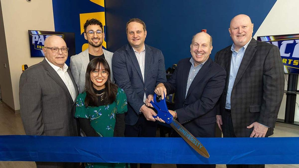 Ribbon cutting ceremony at the pace university eSports arena in Manhattan