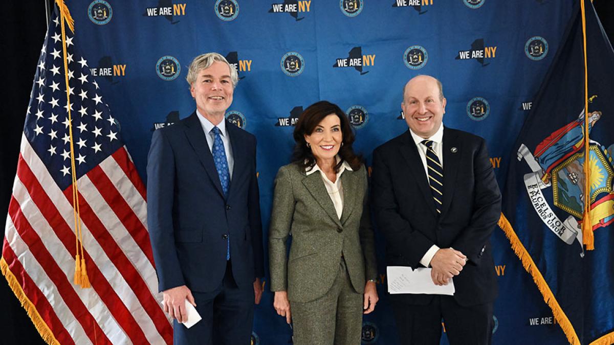 NYS Governor Kathy Hochul with Pace University President Marvin Krislov
