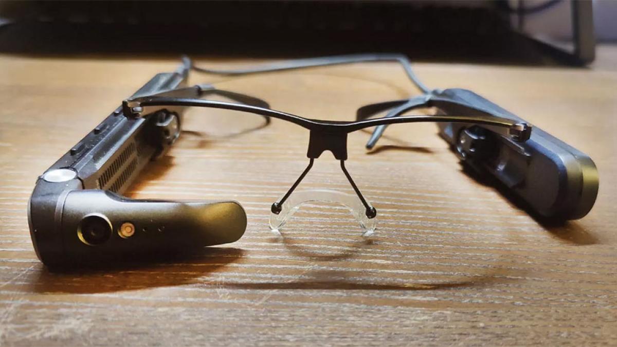 a pare of smart glasses