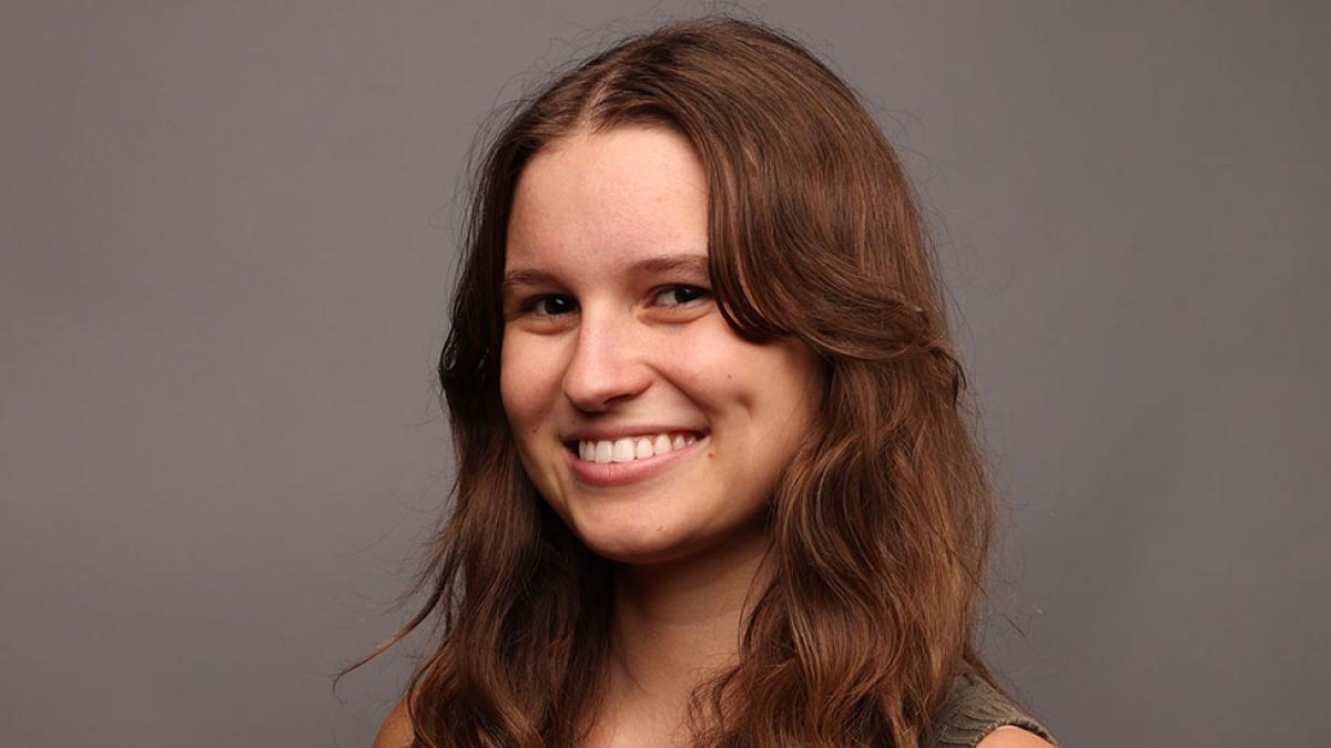 Bianca Mazur, student at Pace University studying BBA in Sports Marketing, MS in Social Media and Mobile Marketing.