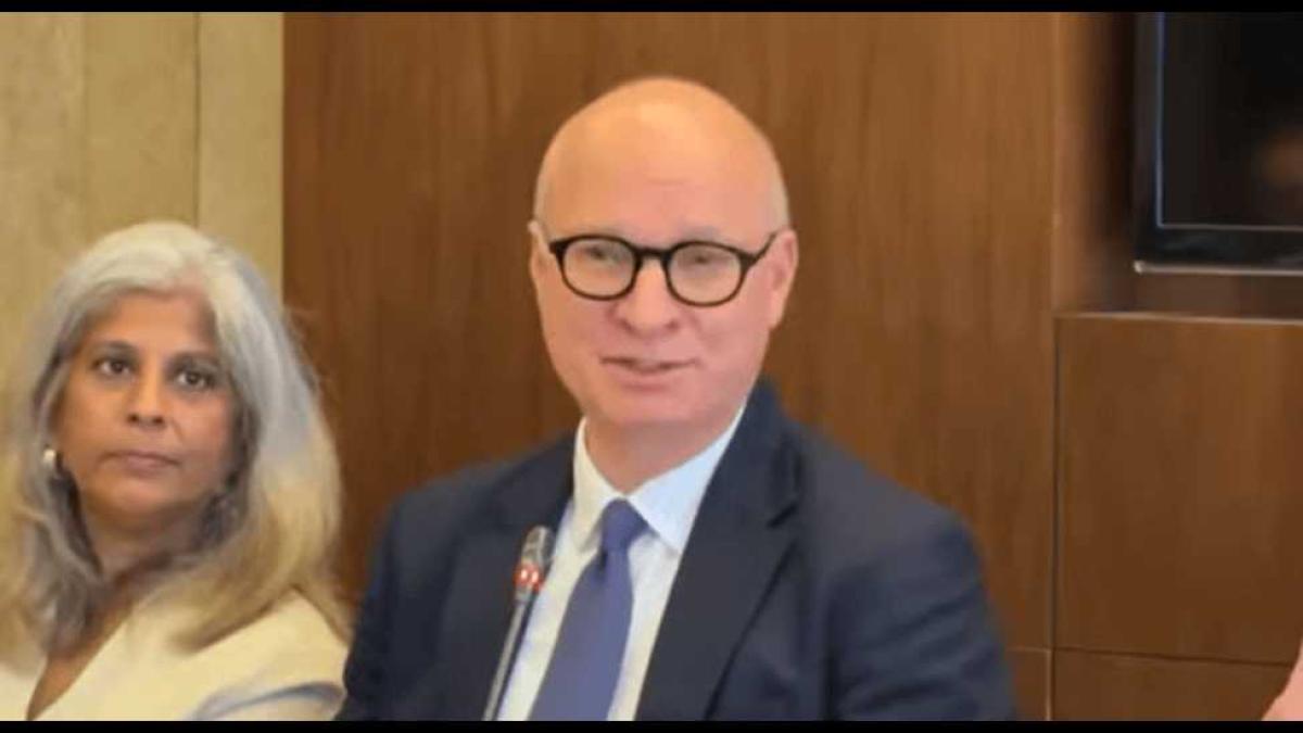 José Luis Castro, the World Health Organization’s (WHO) special envoy for chronic respiratory diseases (CRDs) speaking at the “Unpacking the Chronic Respiratory Disease Epidemic” media workshop in Kuala Lumpur on November 12, 2025