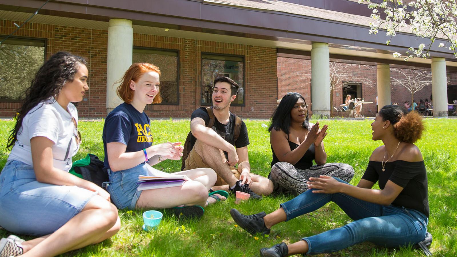 Students in front of the library on the Pace Pleasantville Campus