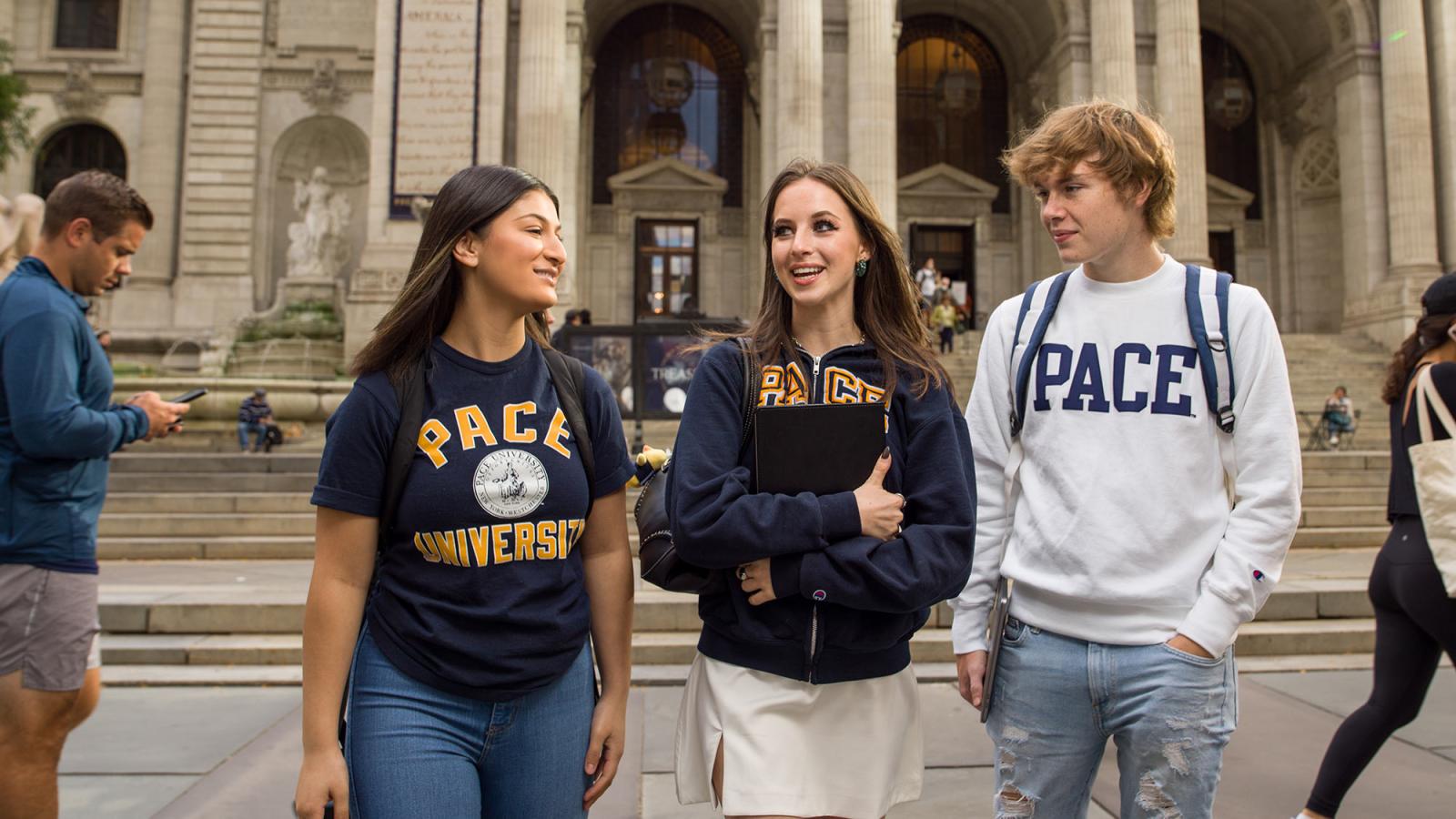 Group of students walking around NYC.