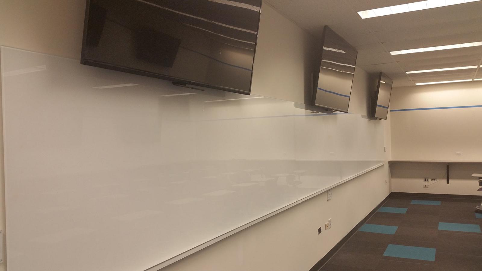 NYC W511 - Monitors Up