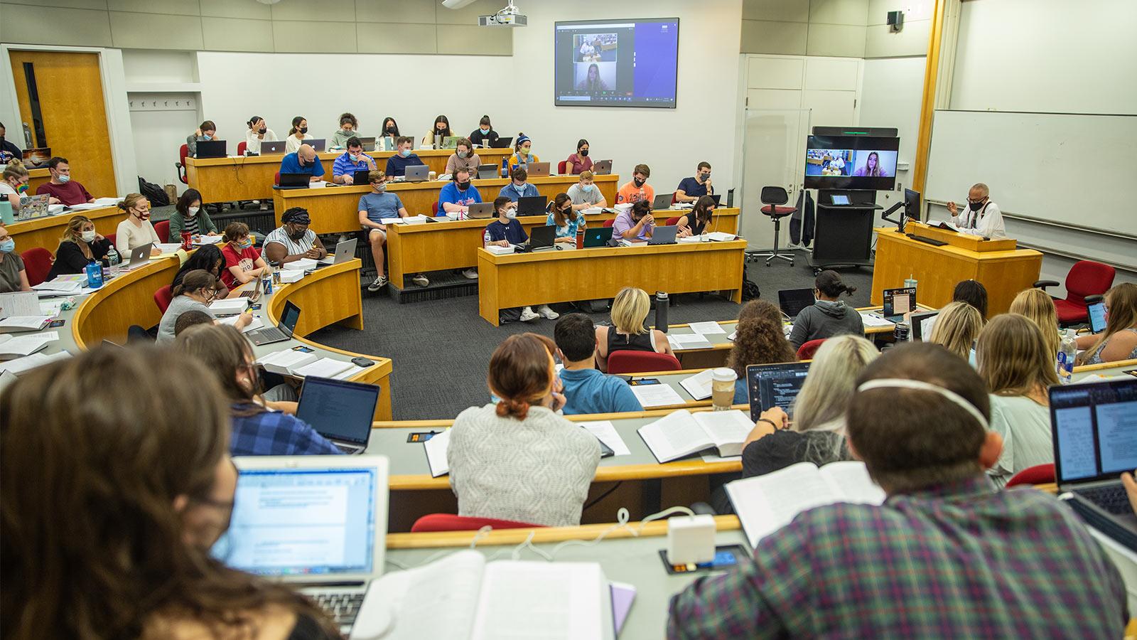 many students in a classroom