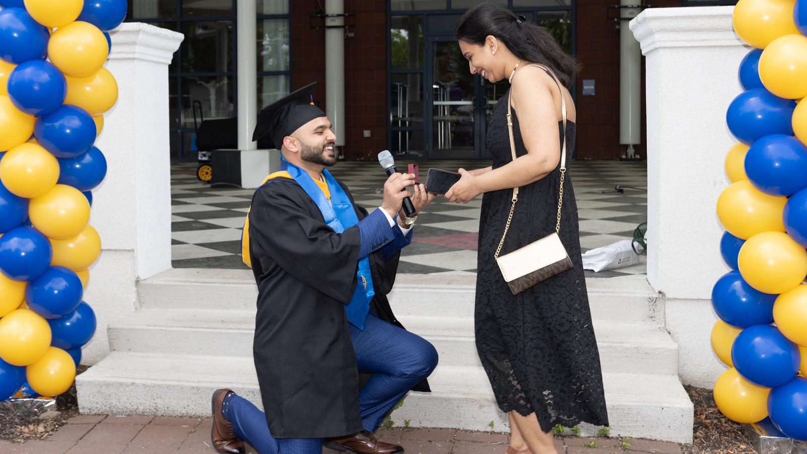 man proposing to woman