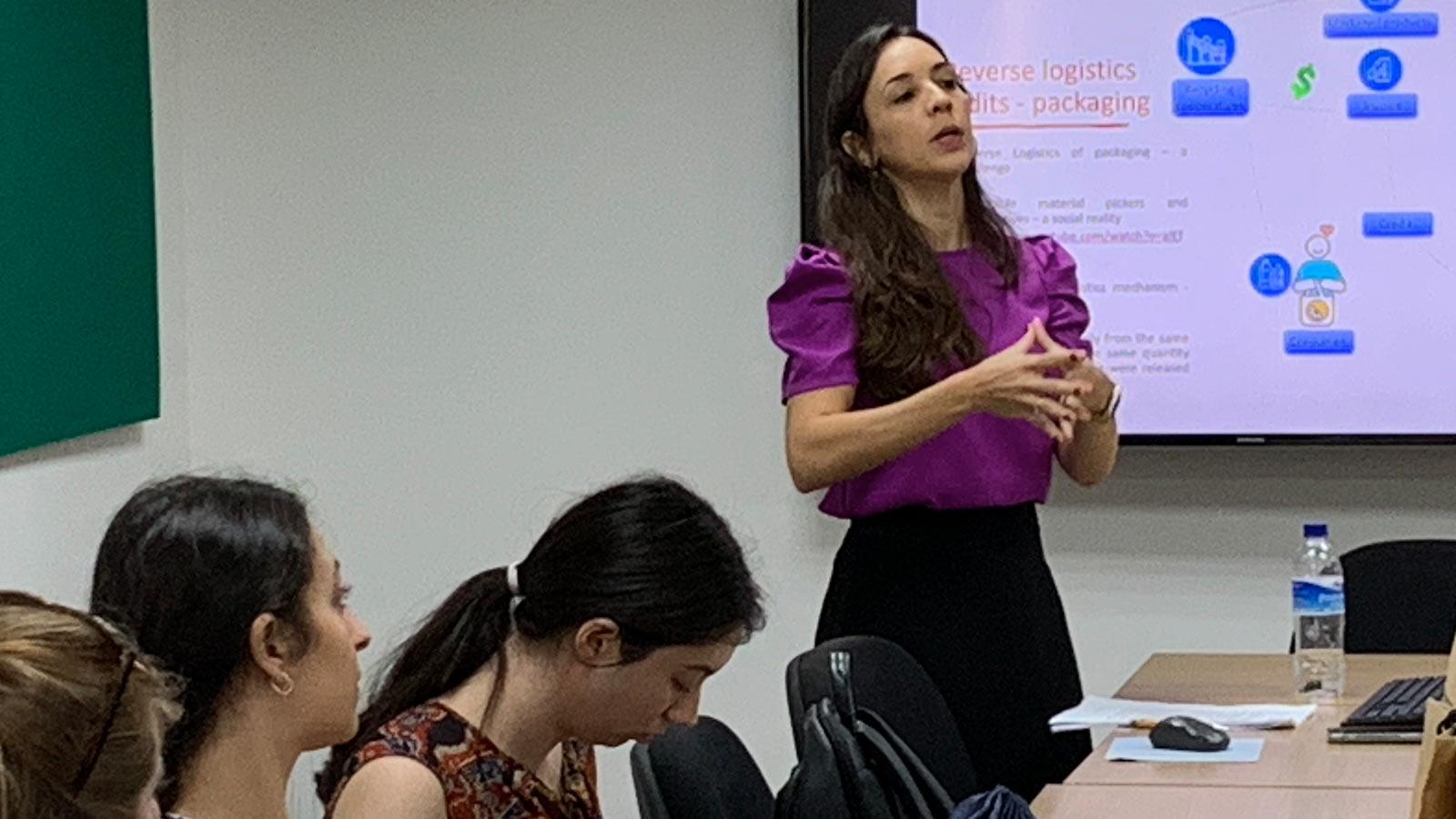 Elisabeth Haub School of Law professor speaking with students