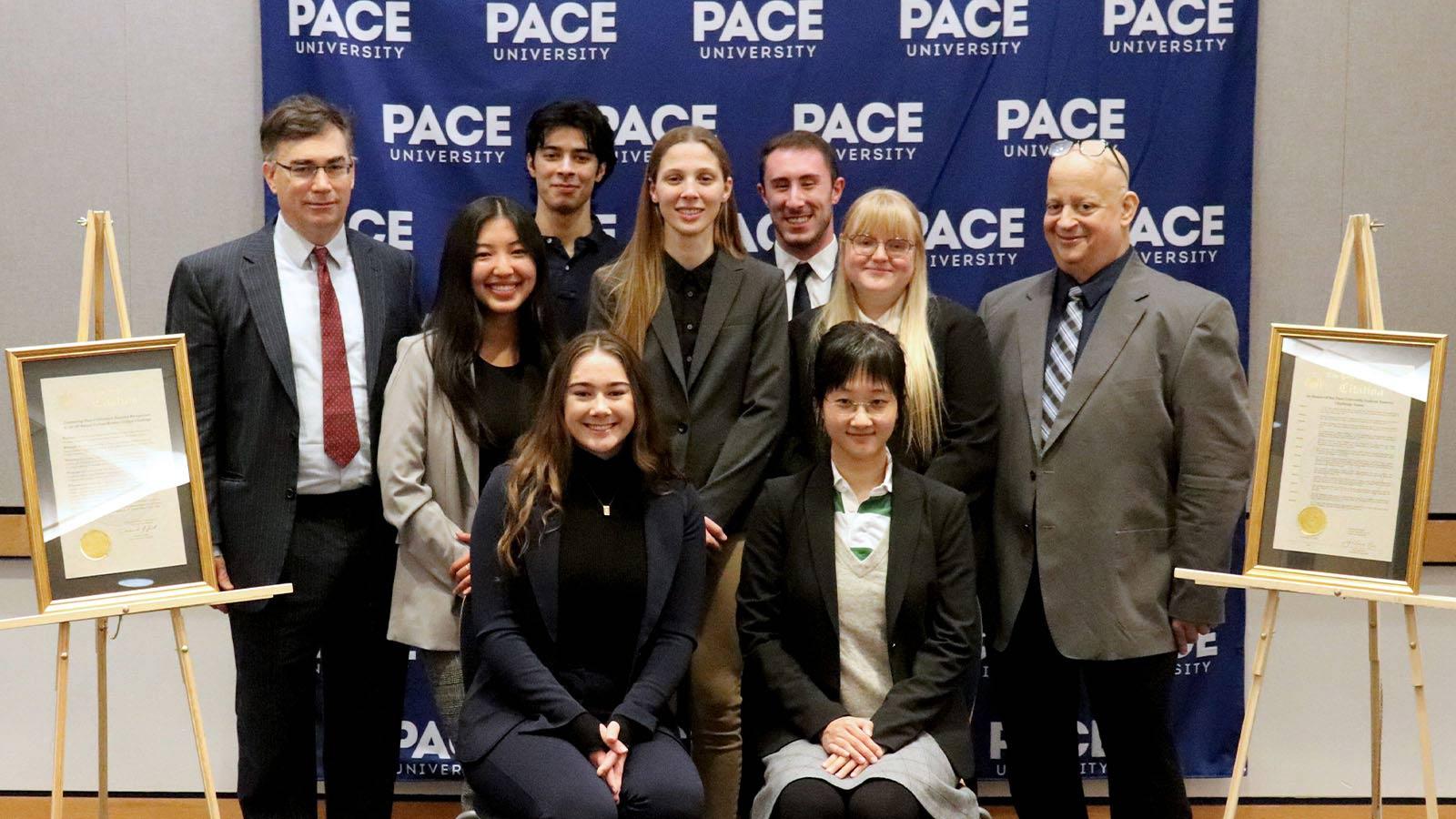 Federal Reserve Challenge 2022 Team with Econ Faculty