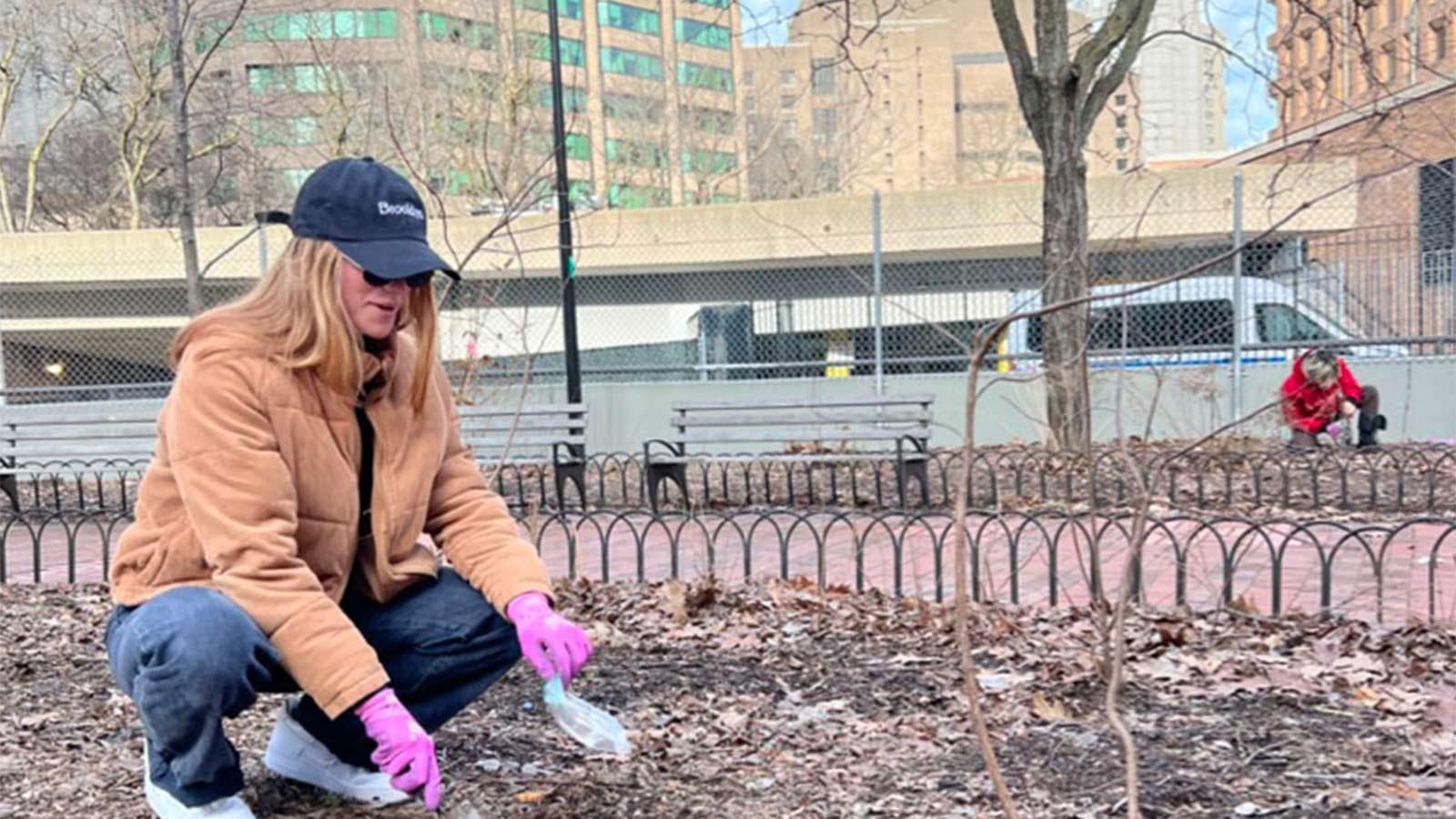 Pace University Environmental Studies and Science students collect soil samples in Gotham Park for analysis.